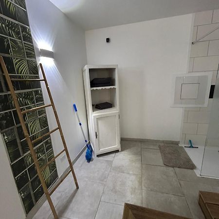 Loft And Spa Les Preaux 외부 사진