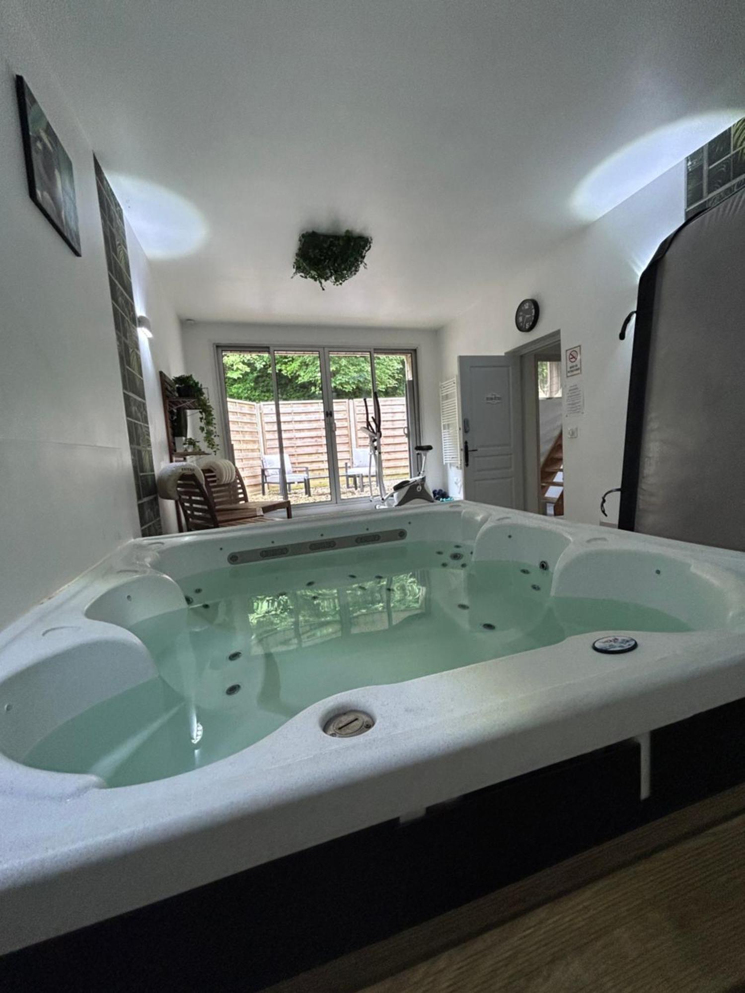 Loft And Spa Les Preaux 외부 사진