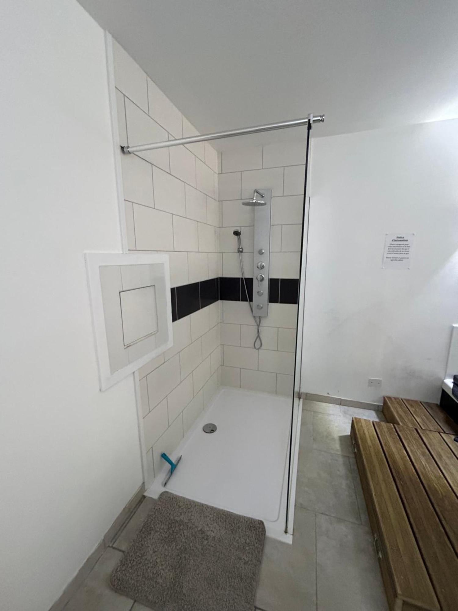 Loft And Spa Les Preaux 외부 사진