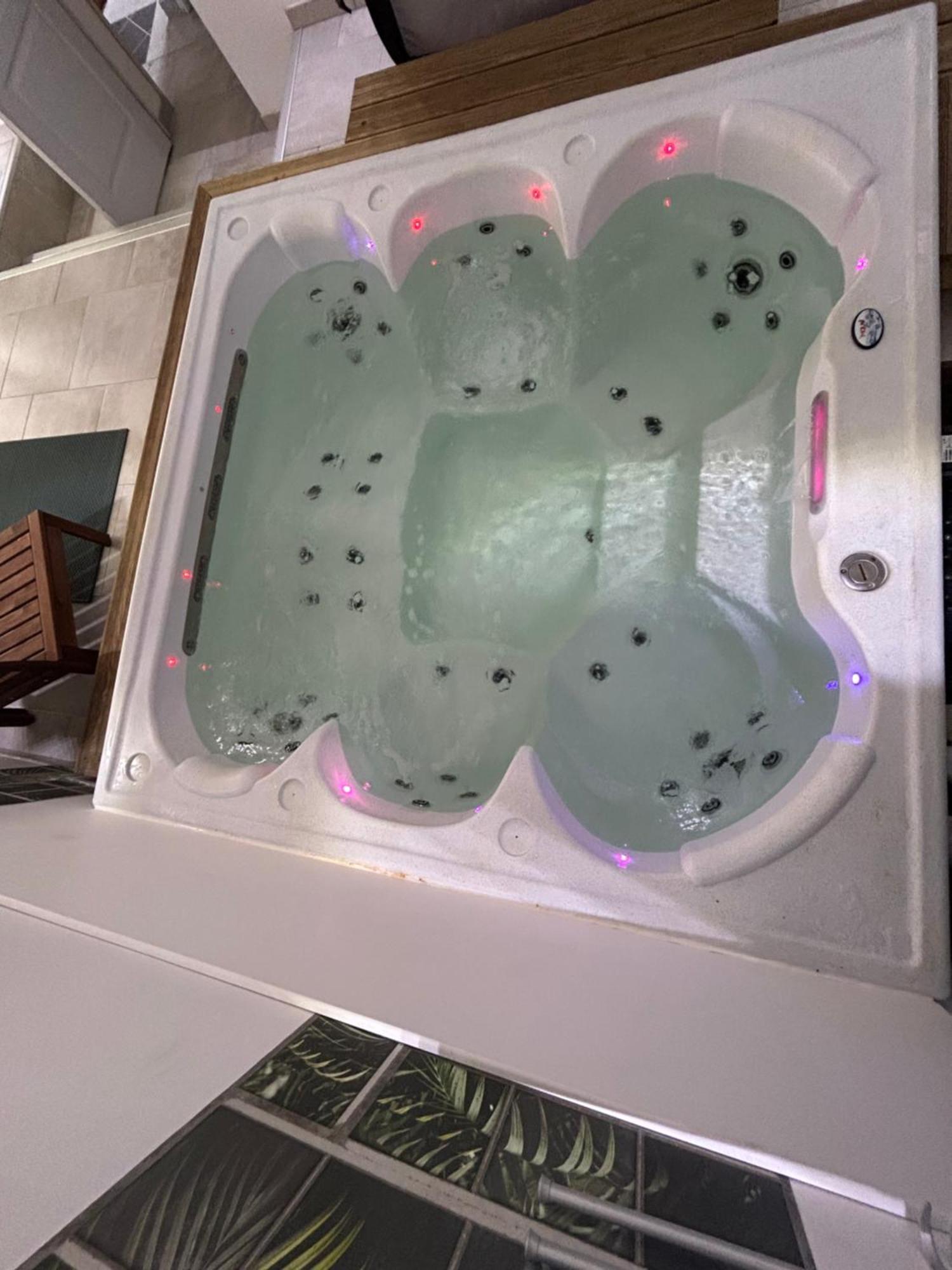 Loft And Spa Les Preaux 외부 사진