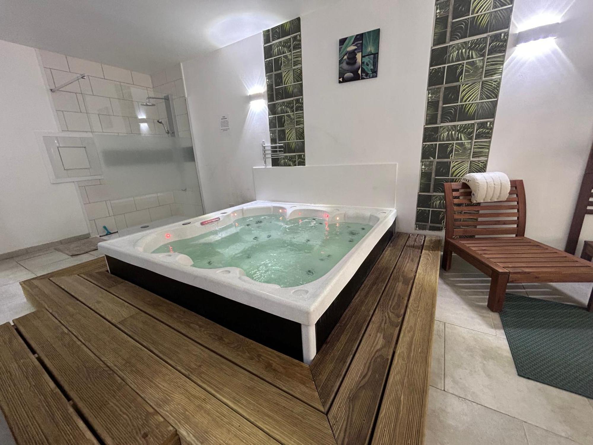 Loft And Spa Les Preaux 외부 사진